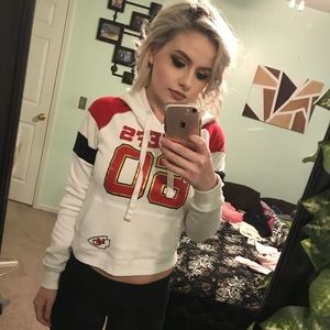 Chiefs VS crop sweatshirt